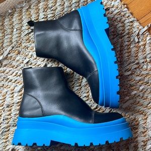 Forever 21 ankle black and blue boots. Like new ! Only few stains. Size 8 .